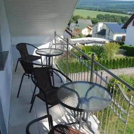 Charmante In *
